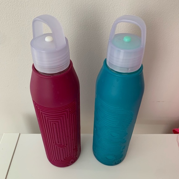 Lululemon glass and silicone bottles - Picture 3 of 4